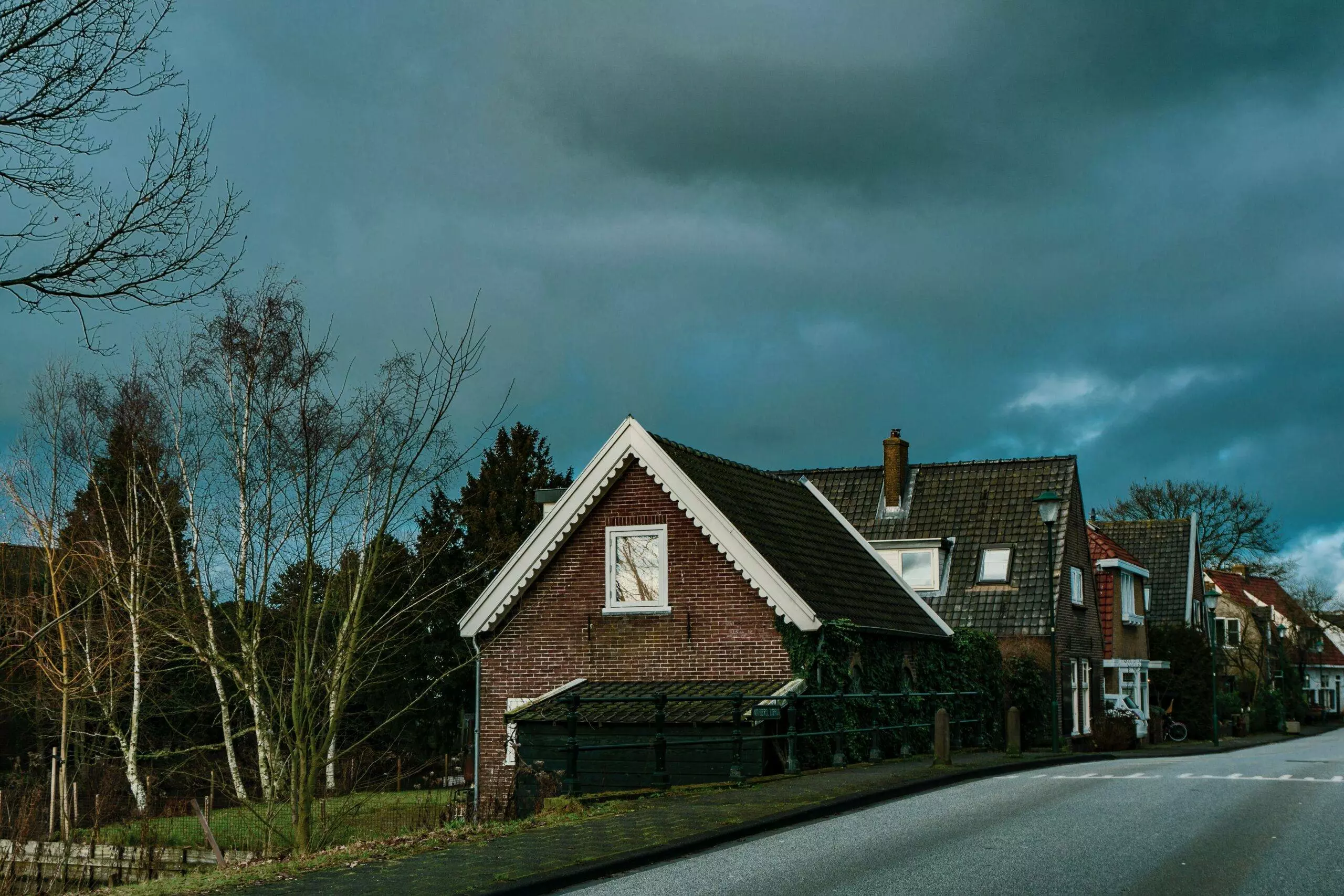 The Ultimate Guide to Hail Damage Roof Repair – FFE Guide
